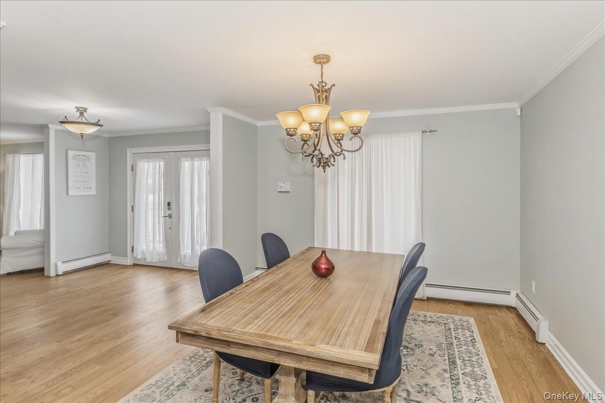 #8 photo, 949 Union Street, Bohemia , NY 11716