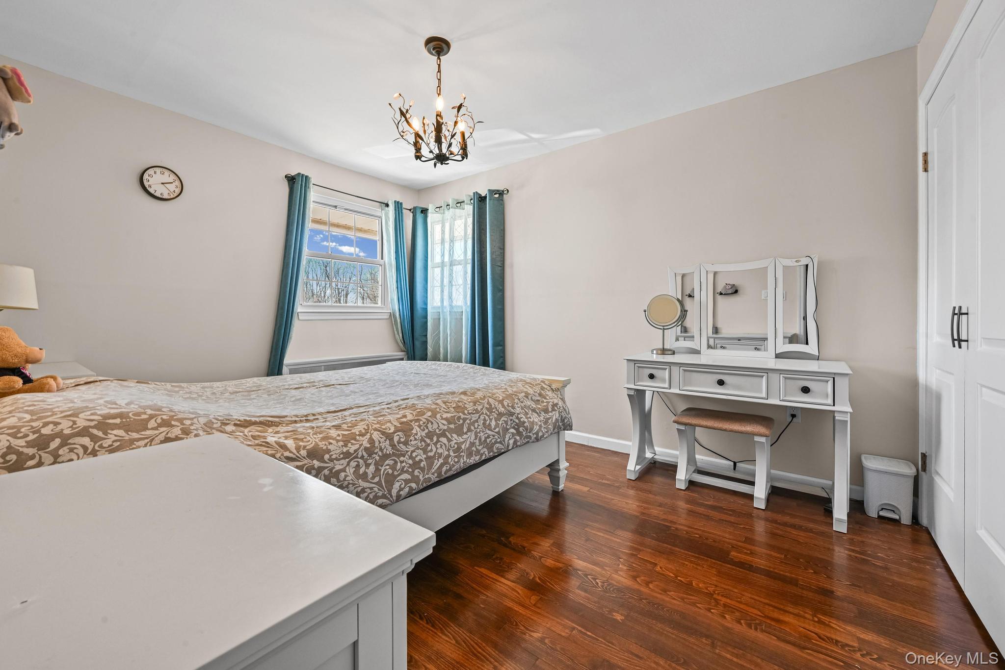 #11 photo, 4 Birchwood Park Drive, नासाउ काउंटी Syosset , NY 11791