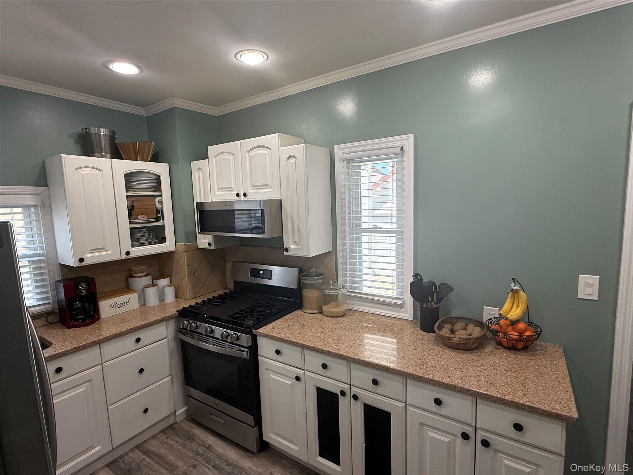 #13 photo, 43 Dewitt Street, Нассау ‖ Valley Stream , NY 11580