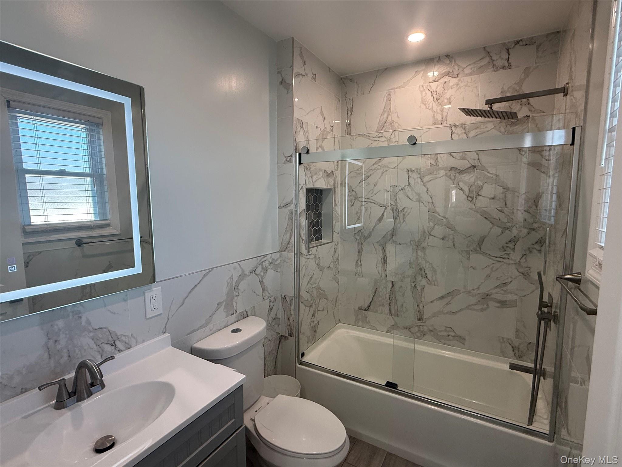 #15 photo, 43 Dewitt Street, Нассау ‖ Valley Stream , NY 11580