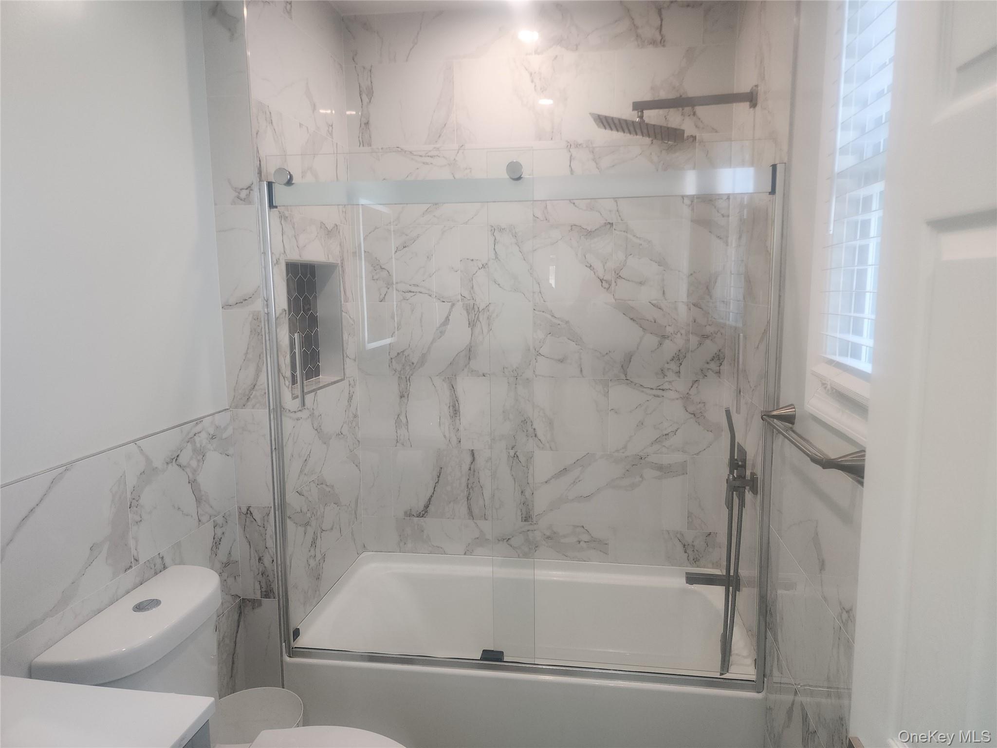 #16 photo, 43 Dewitt Street, Нассау ‖ Valley Stream , NY 11580