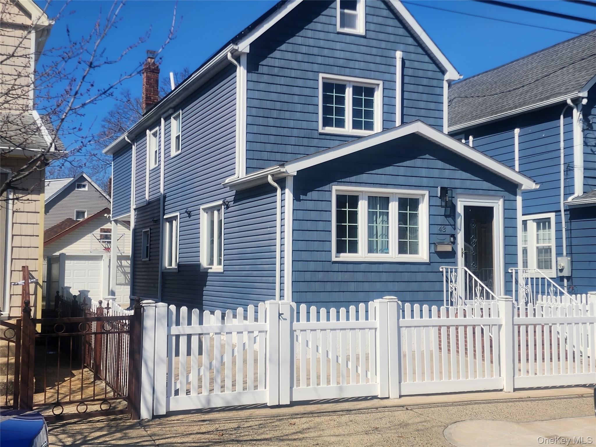 #2 photo, 43 Dewitt Street, Нассау ‖ Valley Stream , NY 11580