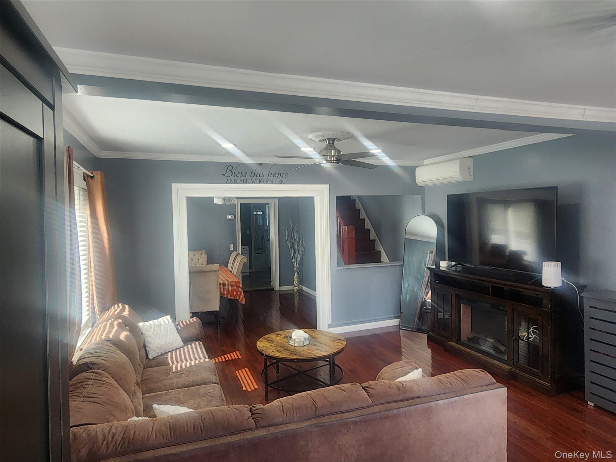 #5 photo, 43 Dewitt Street, Нассау ‖ Valley Stream , NY 11580