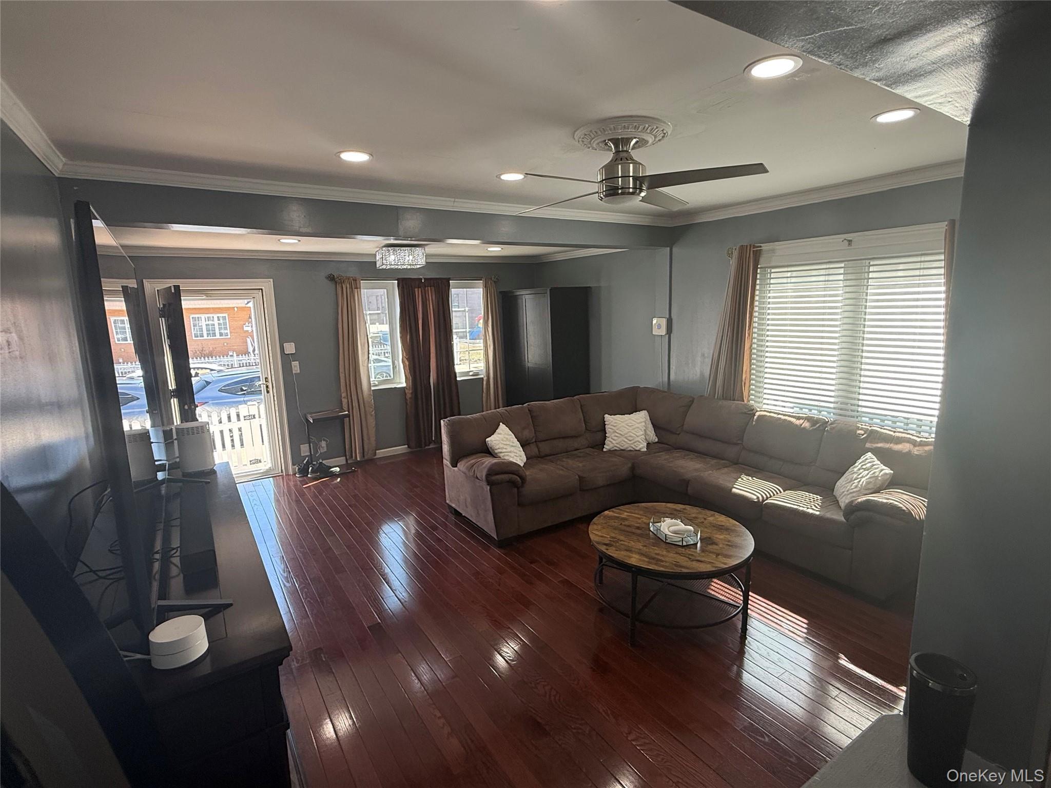 #7 photo, 43 Dewitt Street, Нассау ‖ Valley Stream , NY 11580