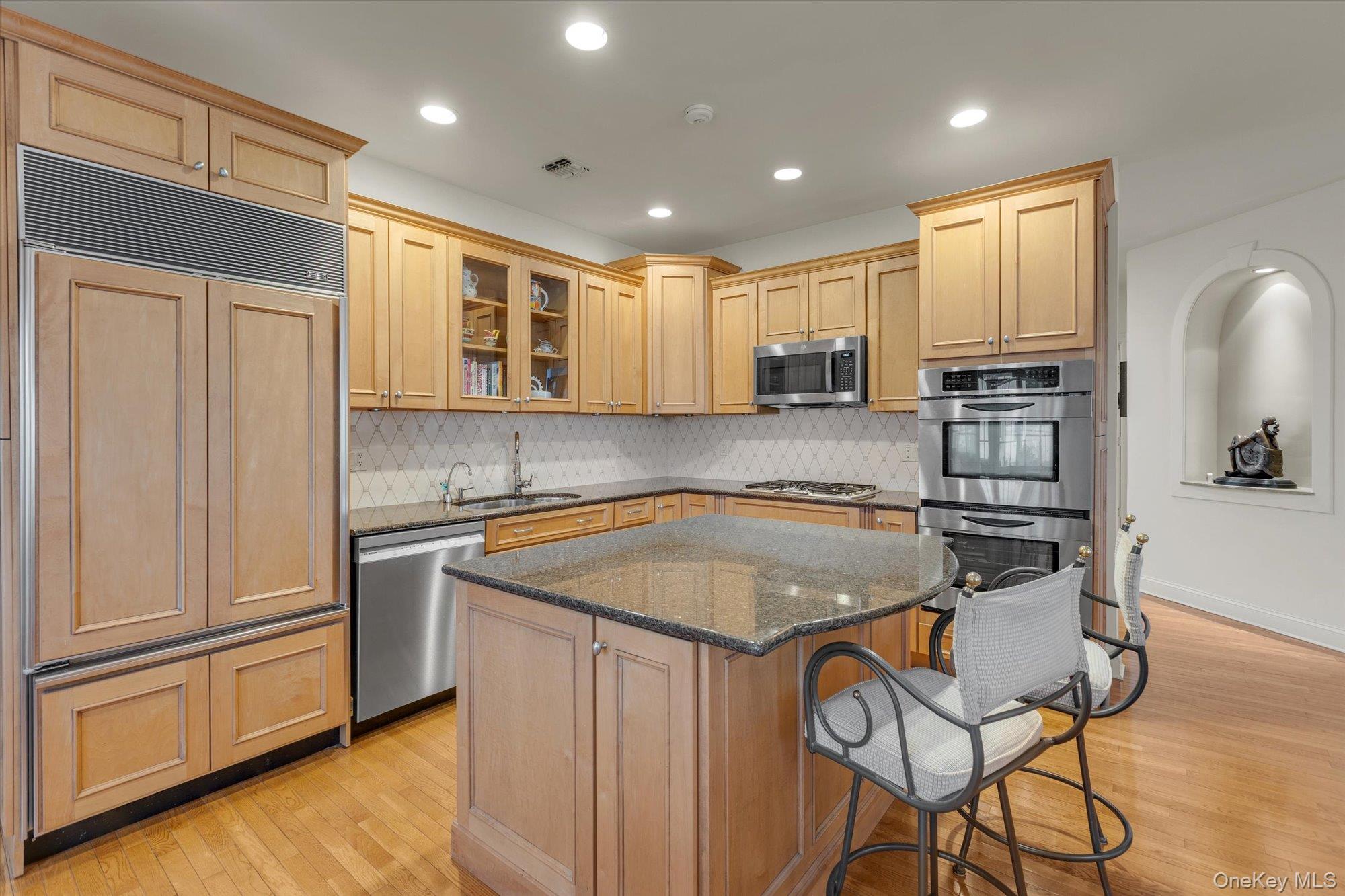 #11 photo, 236 Altessa Boulevard, Melville , NY 11747