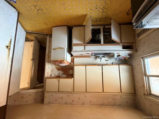 #10 photo, 495 Rose Avenue, West Hempstead , NY 11552