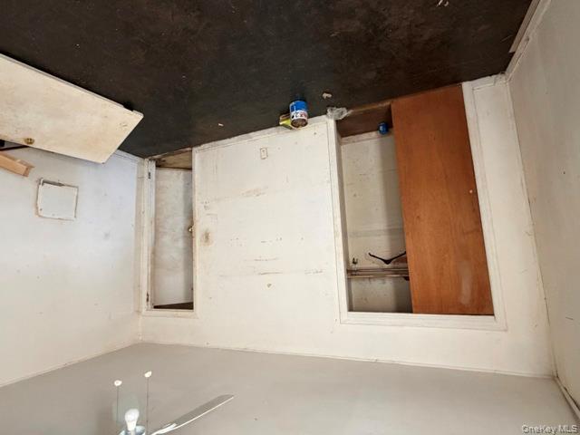 #11 photo, 495 Rose Avenue, West Hempstead , NY 11552