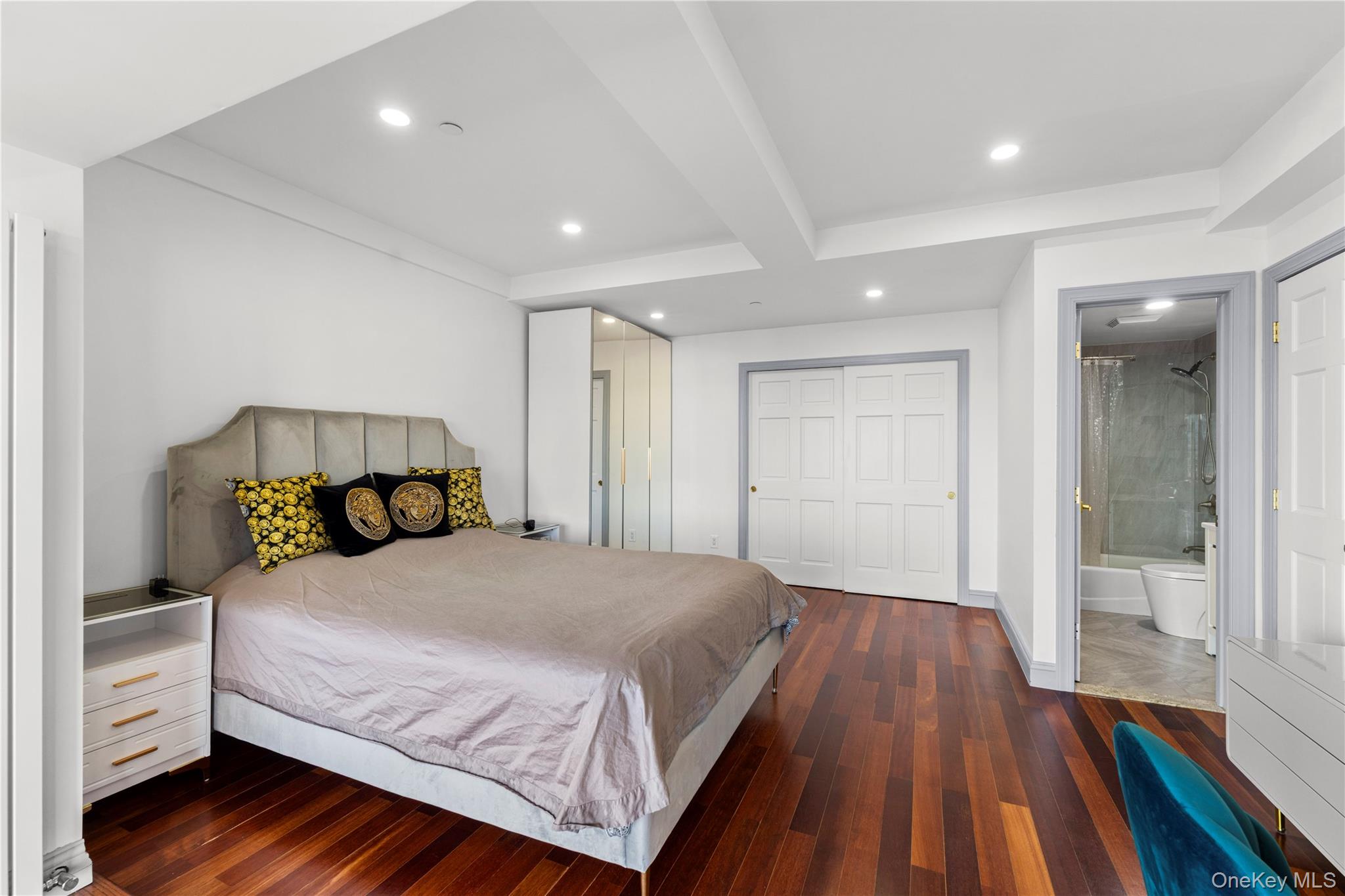 #11 photo, 43-18 Main Street, 뉴욕퀸즈 Flushing , NY 11355