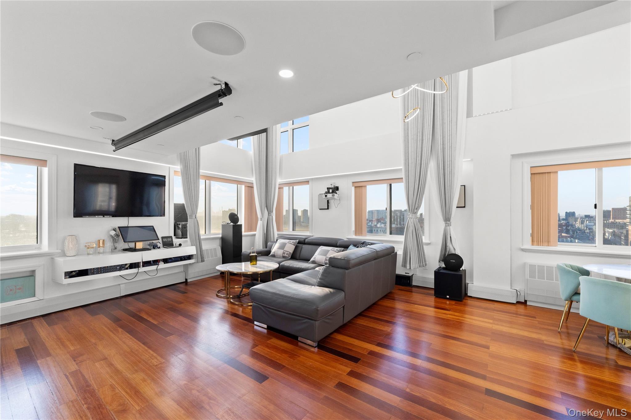 #6 photo, 43-18 Main Street, 뉴욕퀸즈 Flushing , NY 11355