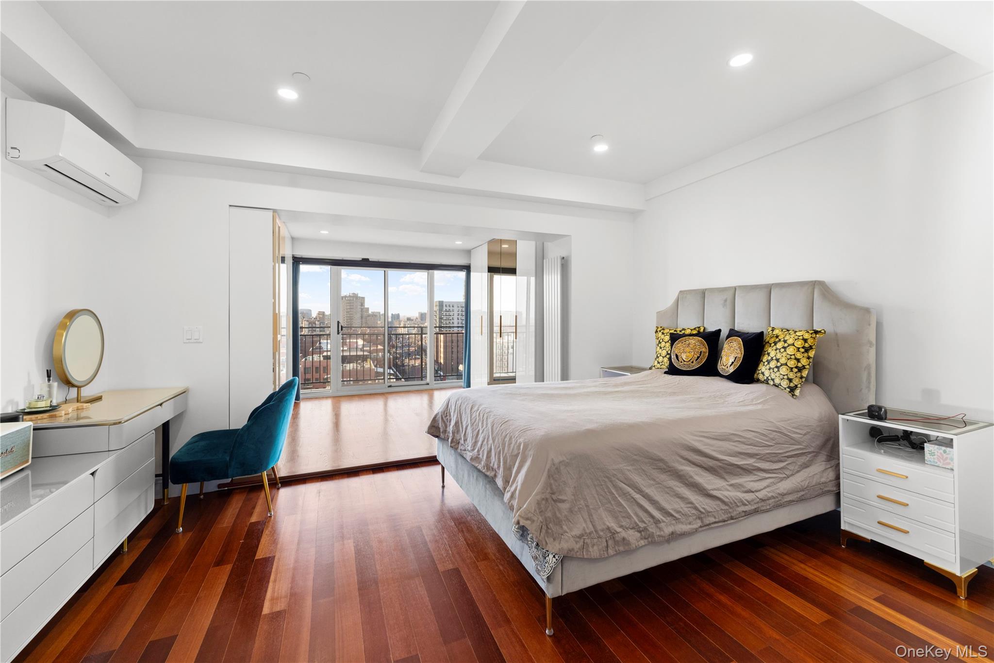 #9 photo, 43-18 Main Street, 뉴욕퀸즈 Flushing , NY 11355