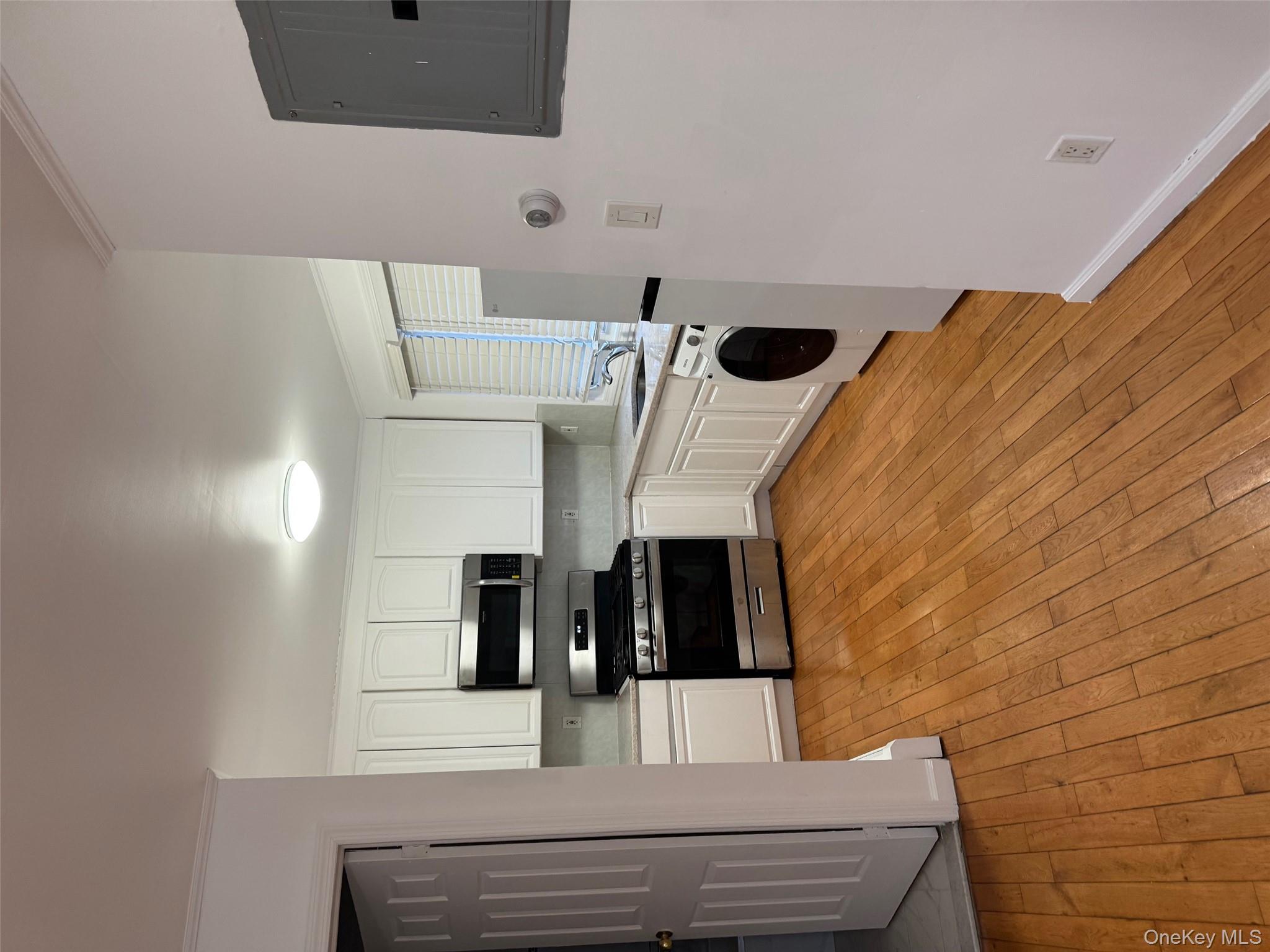 #1 photo, 47-25 208, Bayside , NY 11361