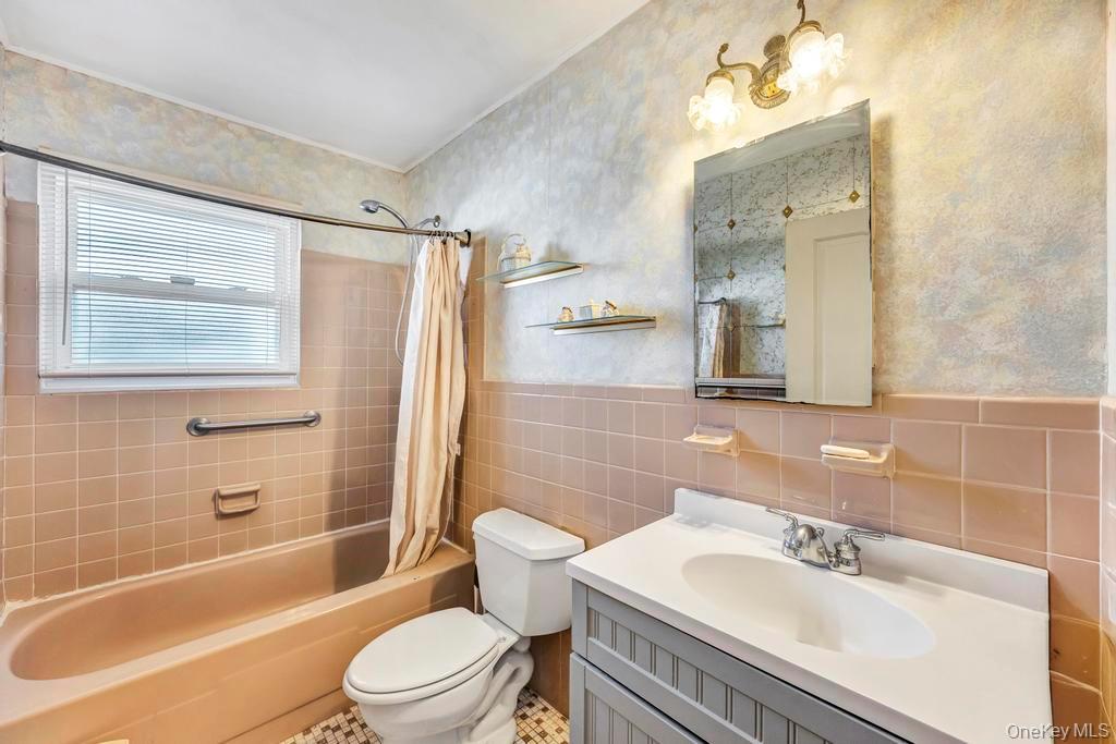 #15 photo, 114 Norman Drive, Bohemia , NY 11716