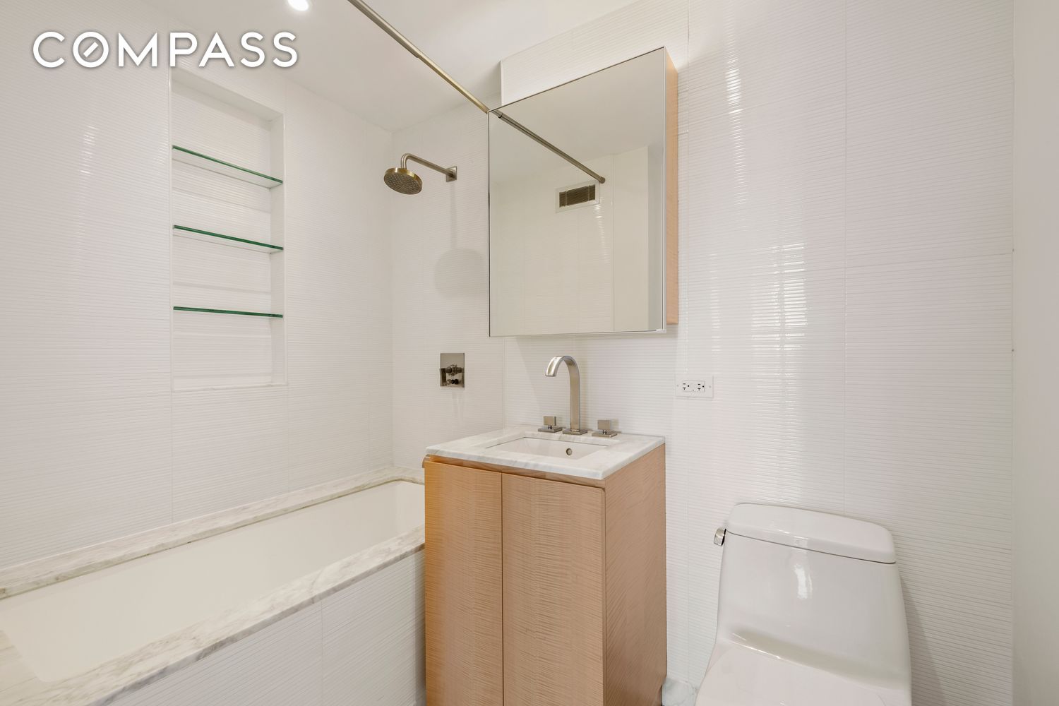 #11 photo, 322 W 57th Street, Hell's Kitchen , NY 10019