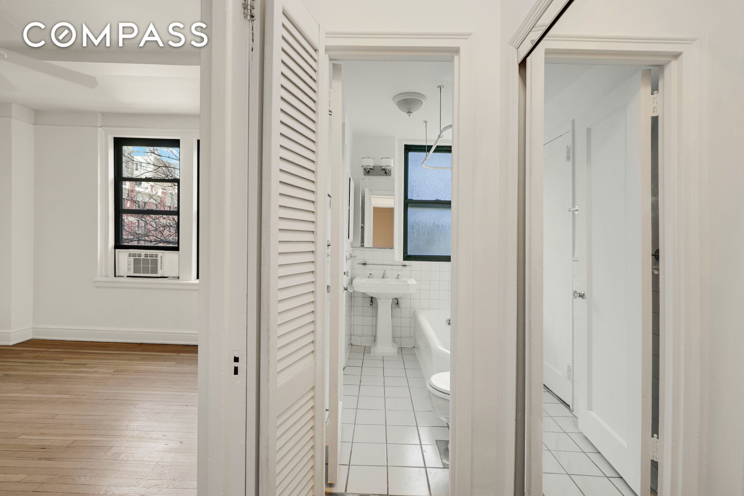 #13 photo, 74 W 68th Street, 맨해튼 Upper West Side , NY 10023