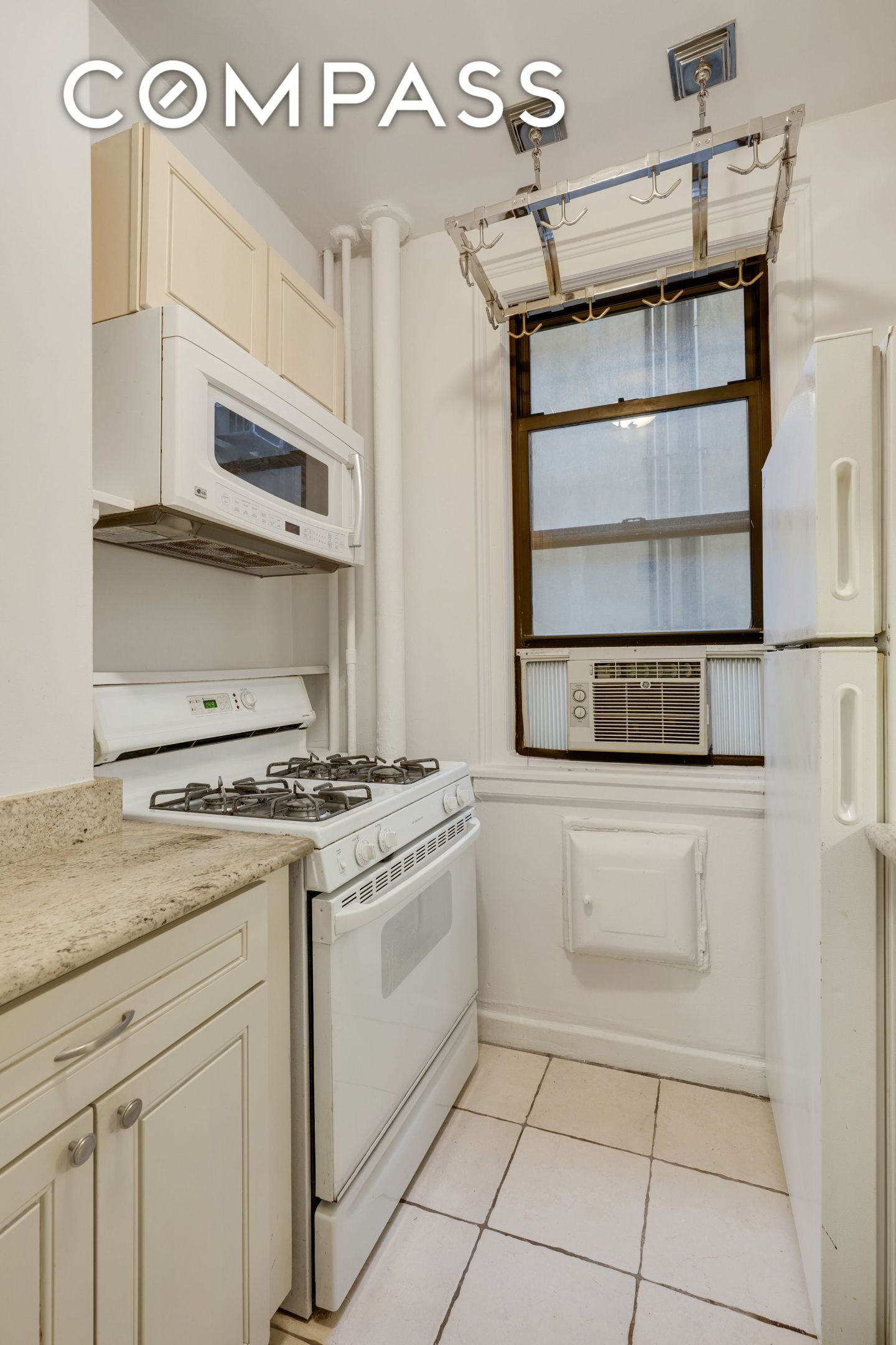 #6 photo, 74 W 68th Street, 맨해튼 Upper West Side , NY 10023