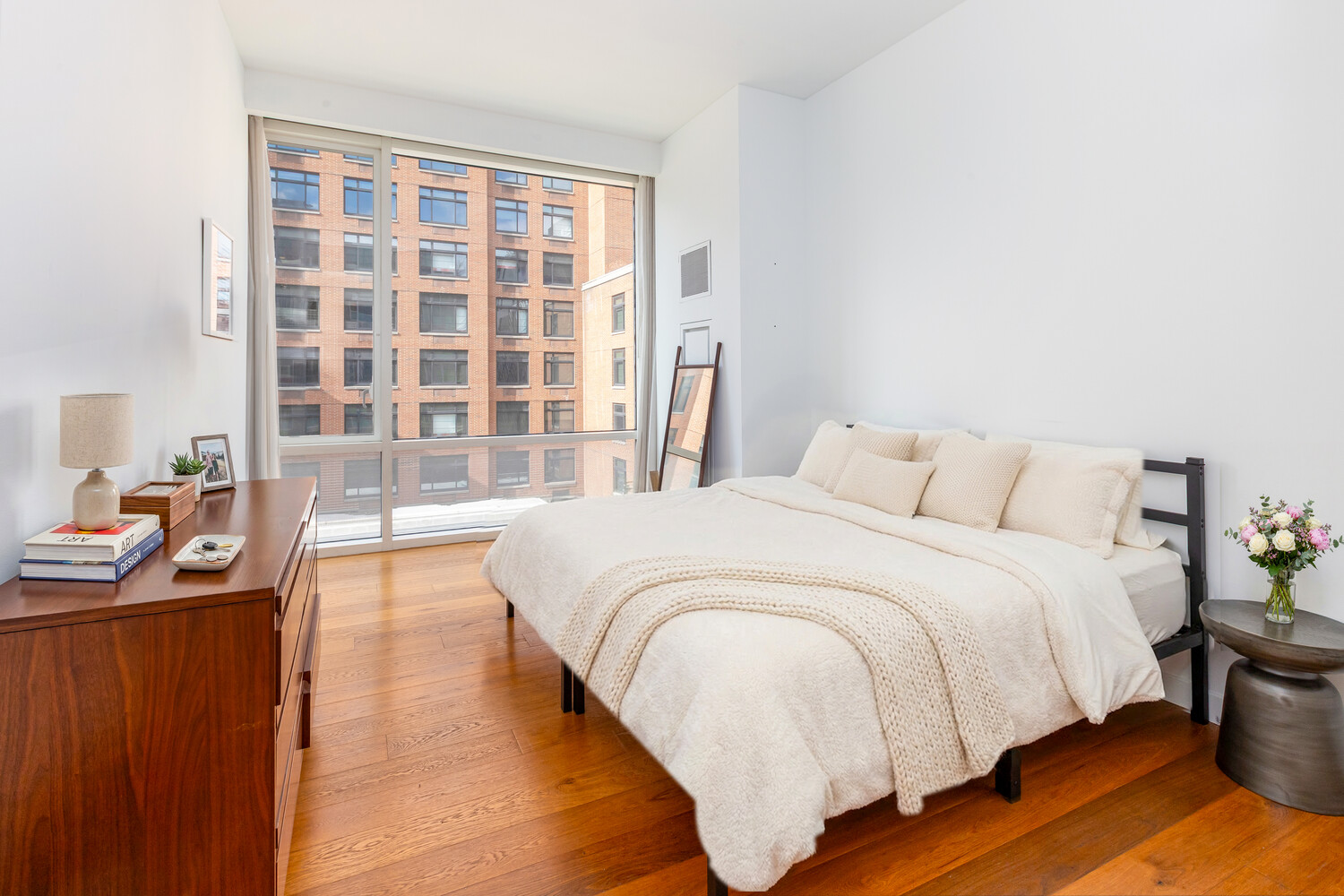 #6 photo, 311 W BROADWAY, SoHo , NY 10007