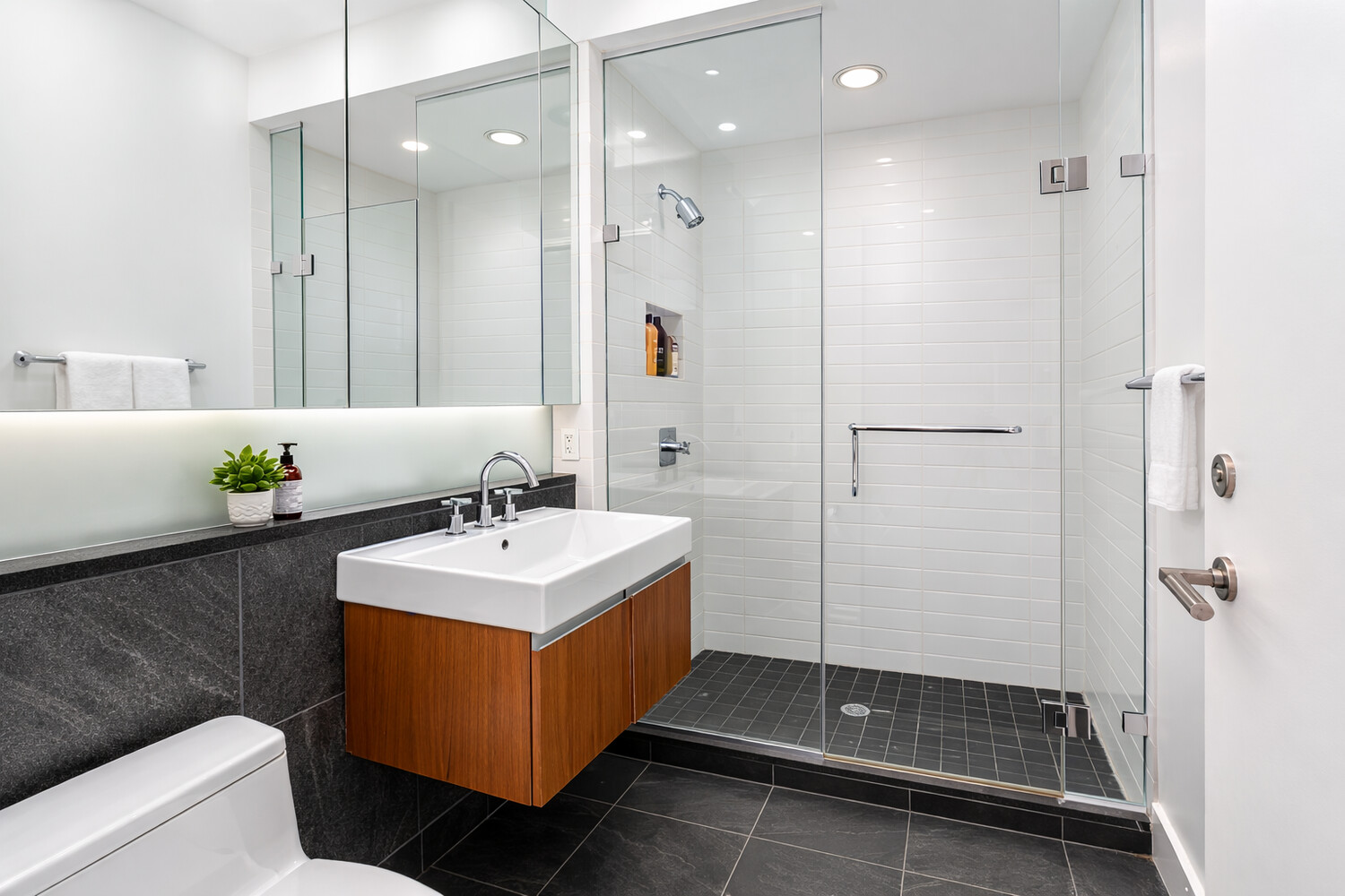 #7 photo, 311 W BROADWAY, SoHo , NY 10007