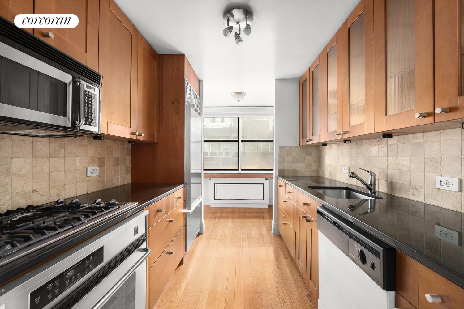 #5 photo, 112 W 56TH Street, Midtown , NY 10019