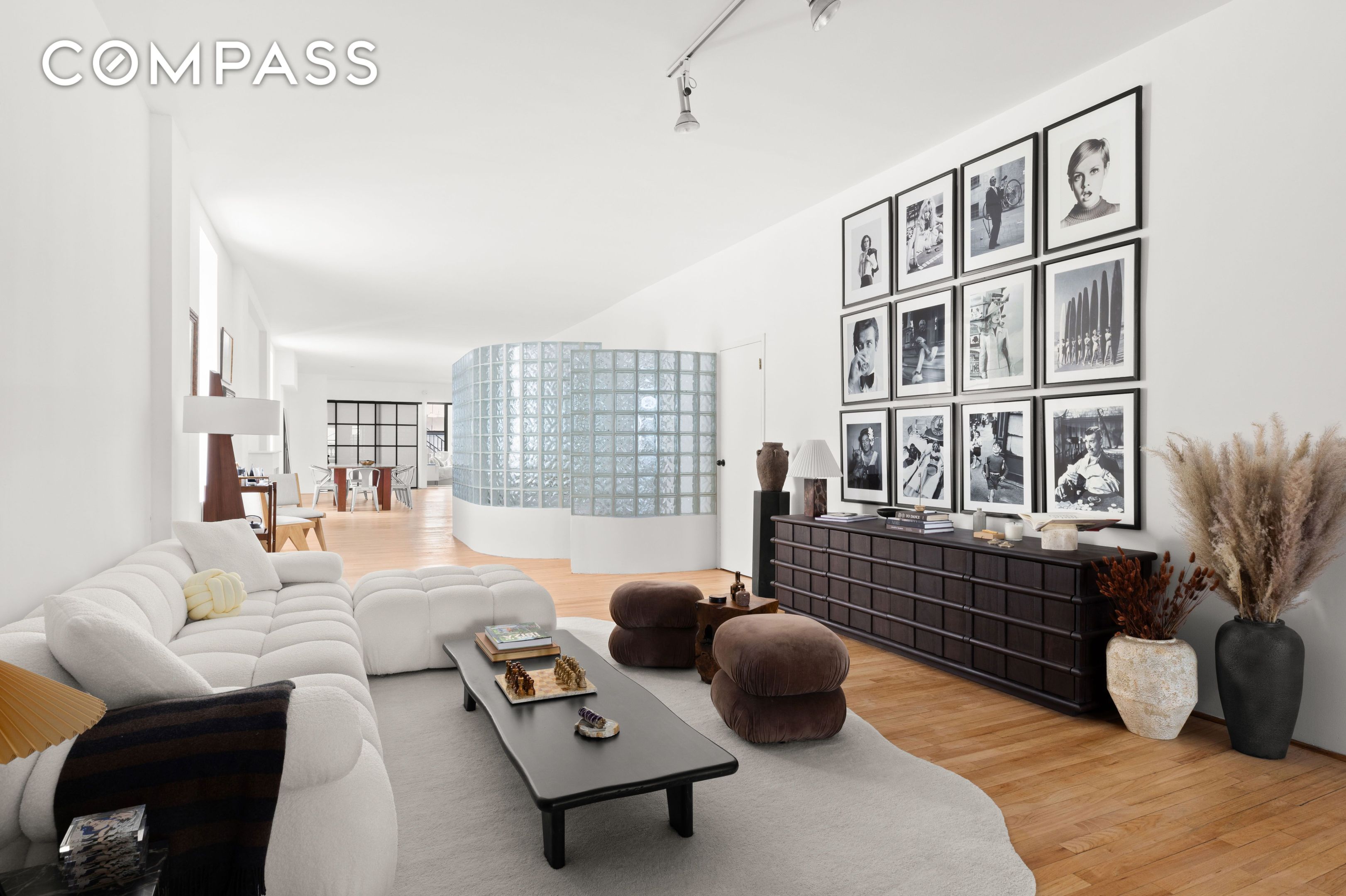 #4 photo, 714 Broadway, NoHo , NY 10003