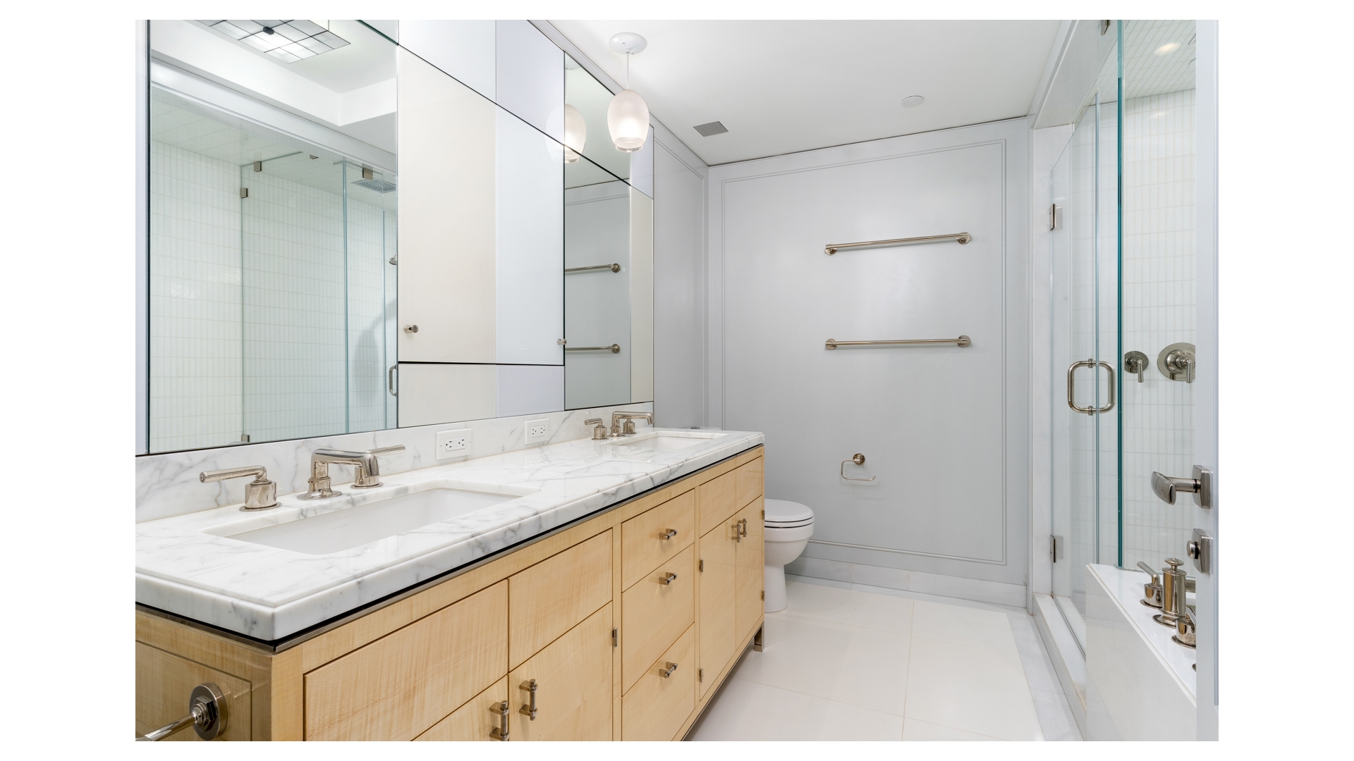 #11 photo, 21 E 61ST Street, Lenox Hill , NY 10065