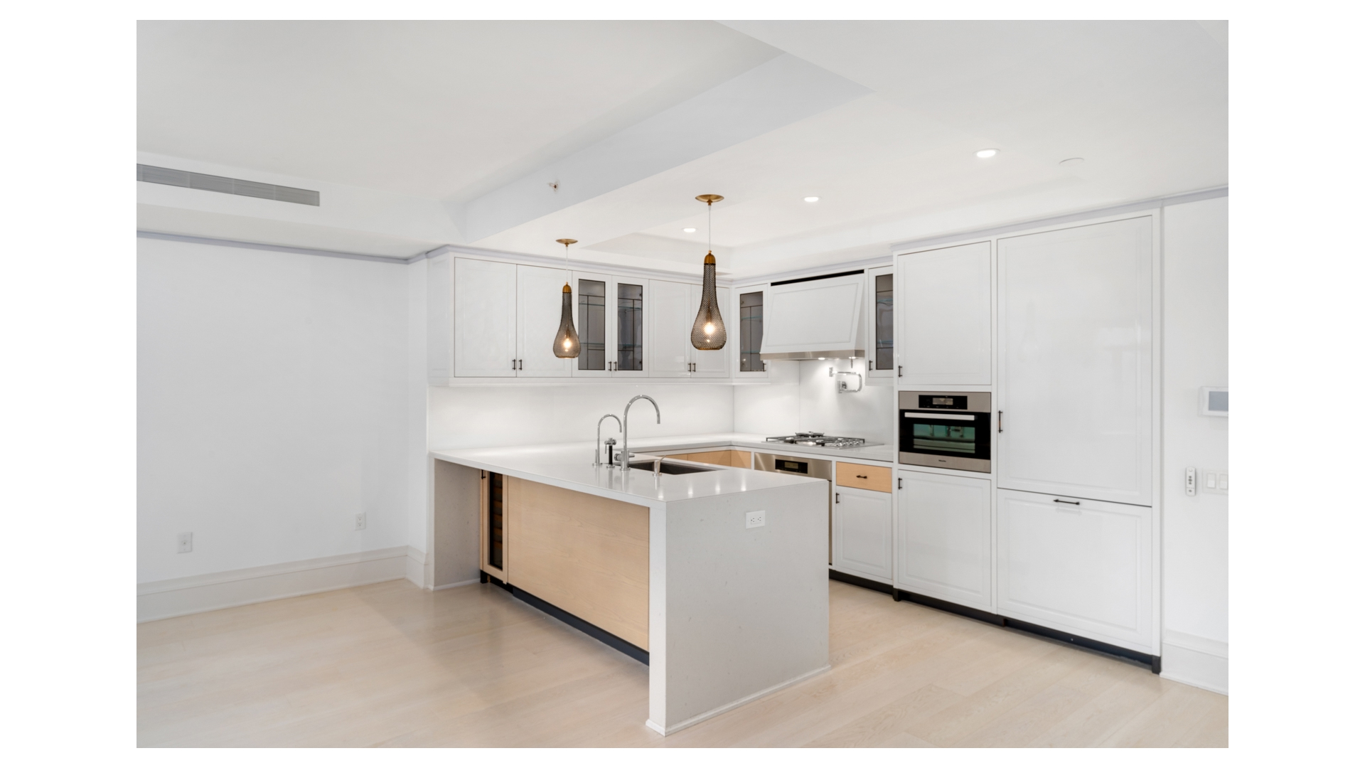 #5 photo, 21 E 61ST Street, Lenox Hill , NY 10065