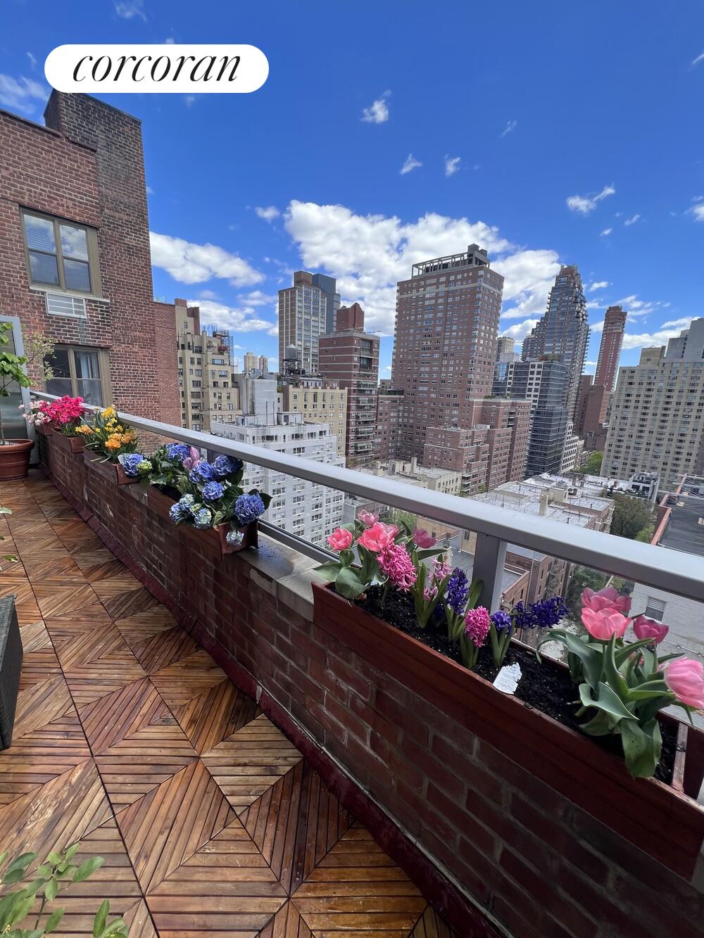 #11 photo, 300 E 71ST Street, Lenox Hill , NY 10021