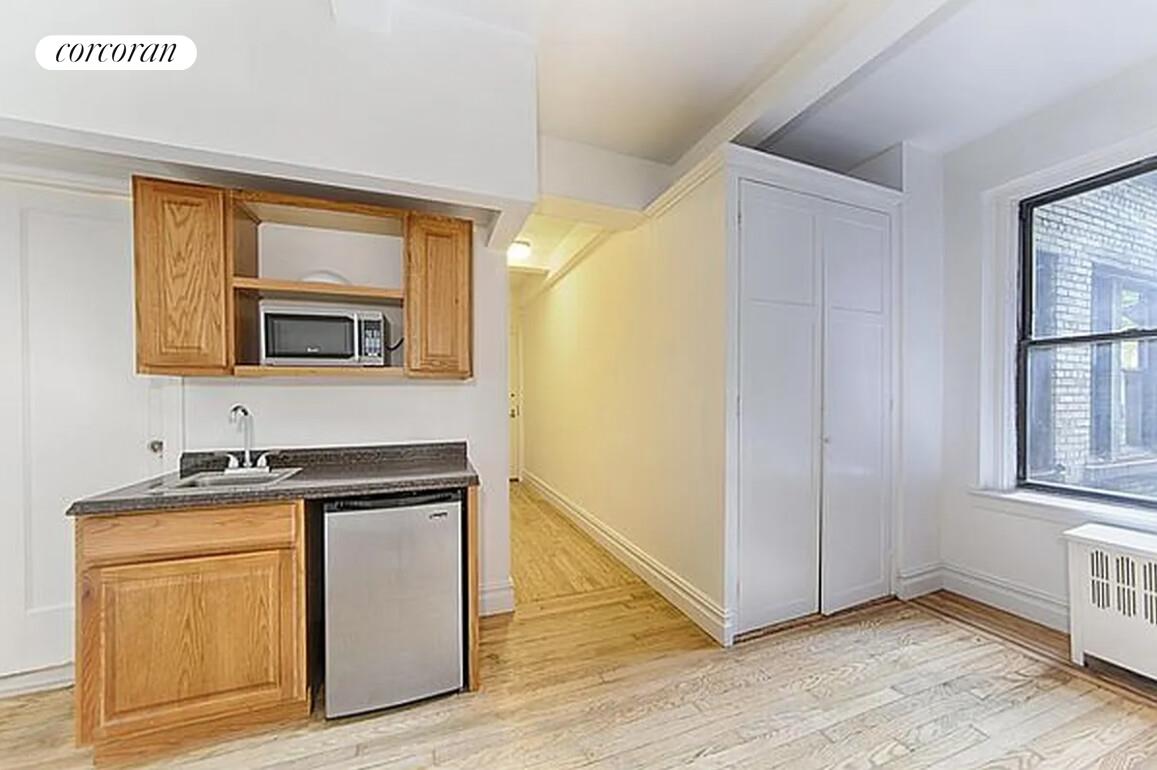 #3 photo, 40 W 72ND Street, 曼哈顿 Lincoln Square , NY 10023