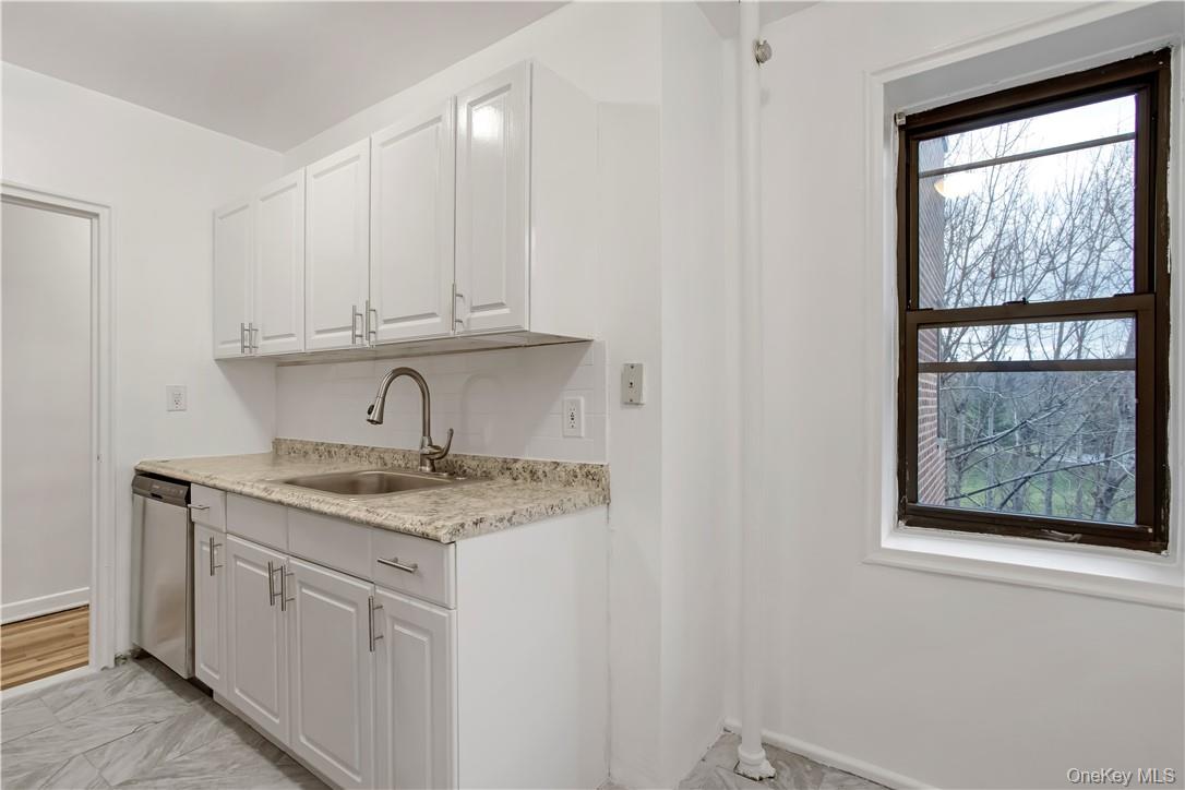 #5 photo, 140 E Hartsdale Avenue, Hartsdale , NY 10530