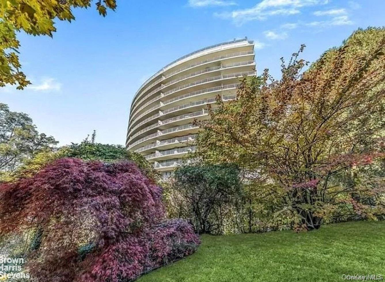 #12 photo, 4455 Douglas Avenue, הברונקס Bronx , NY 10471