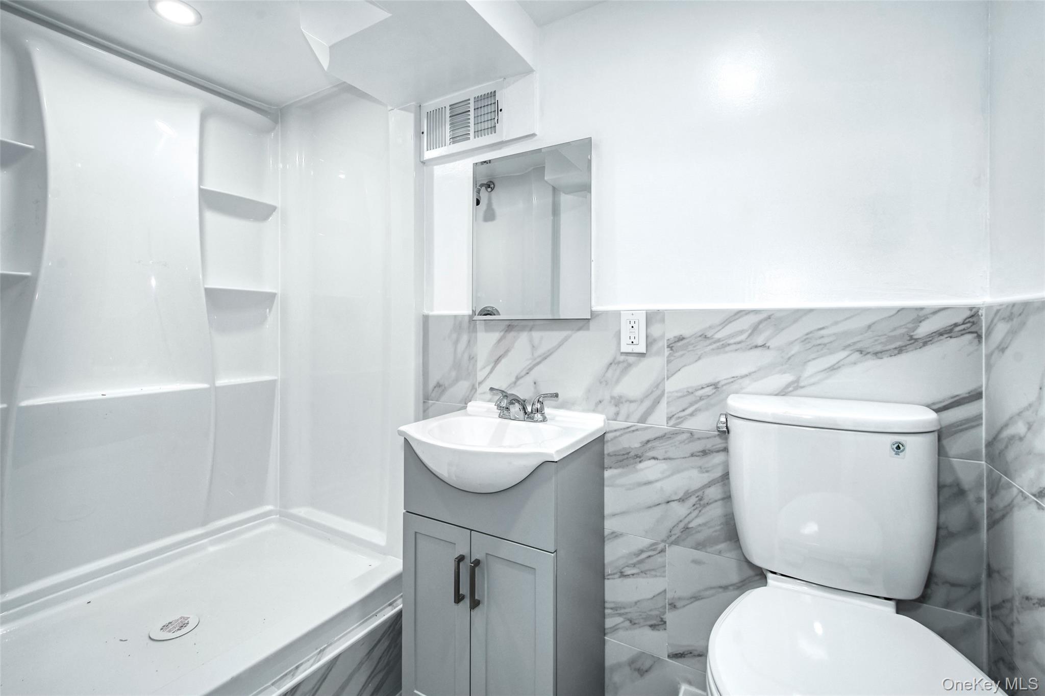 #12 photo, 415 Pinebrook Boulevard, New Rochelle , NY 10804