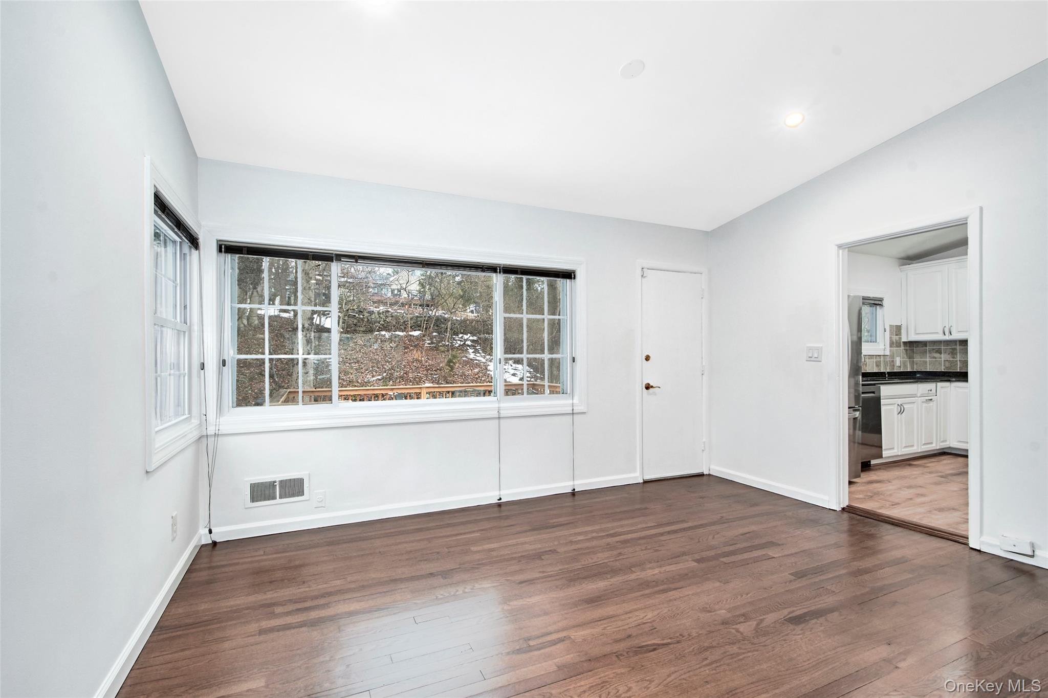 #5 photo, 415 Pinebrook Boulevard, New Rochelle , NY 10804