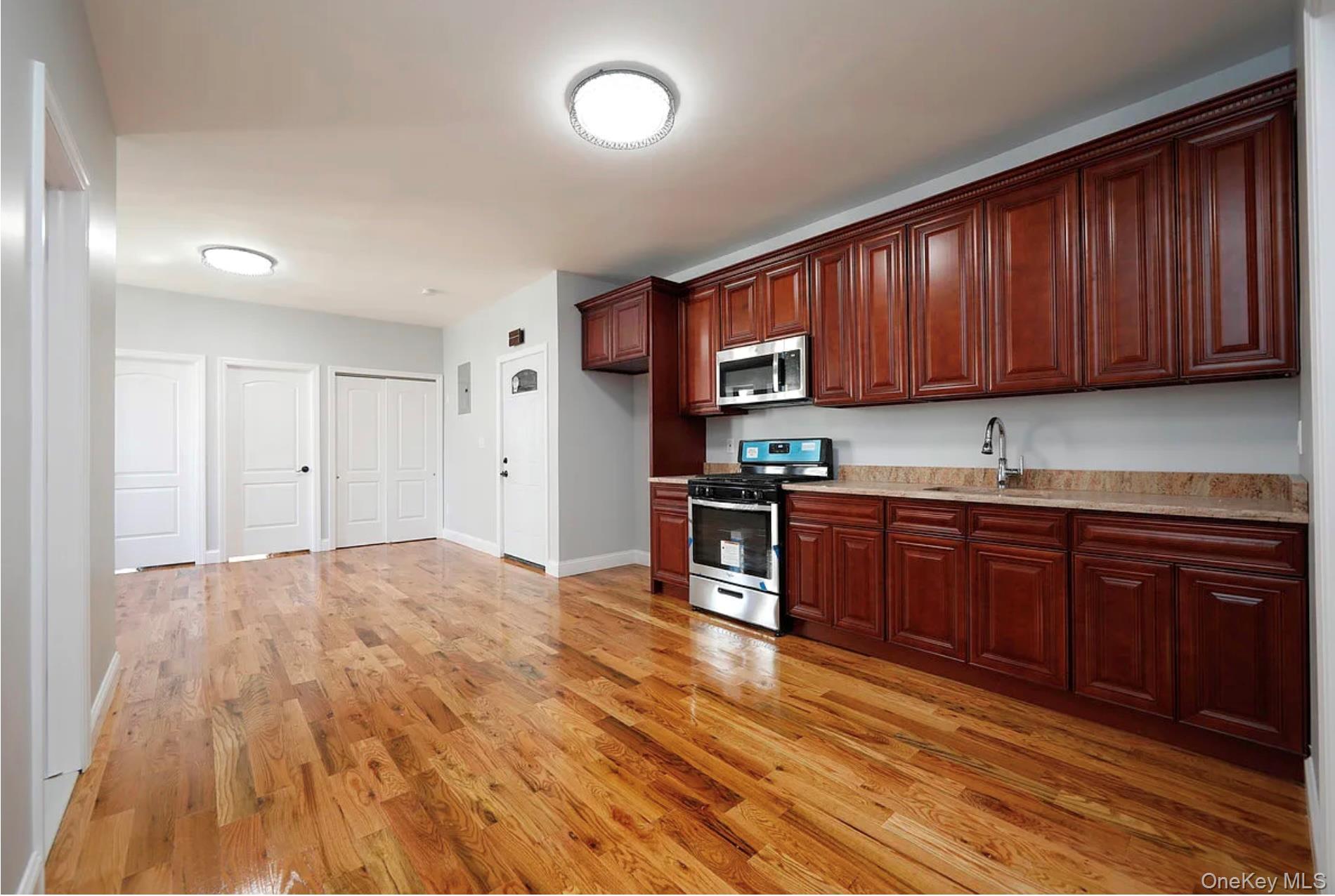 #7 photo, 662 Riverdale Avenue, 布鲁克林 Brooklyn , NY 11207