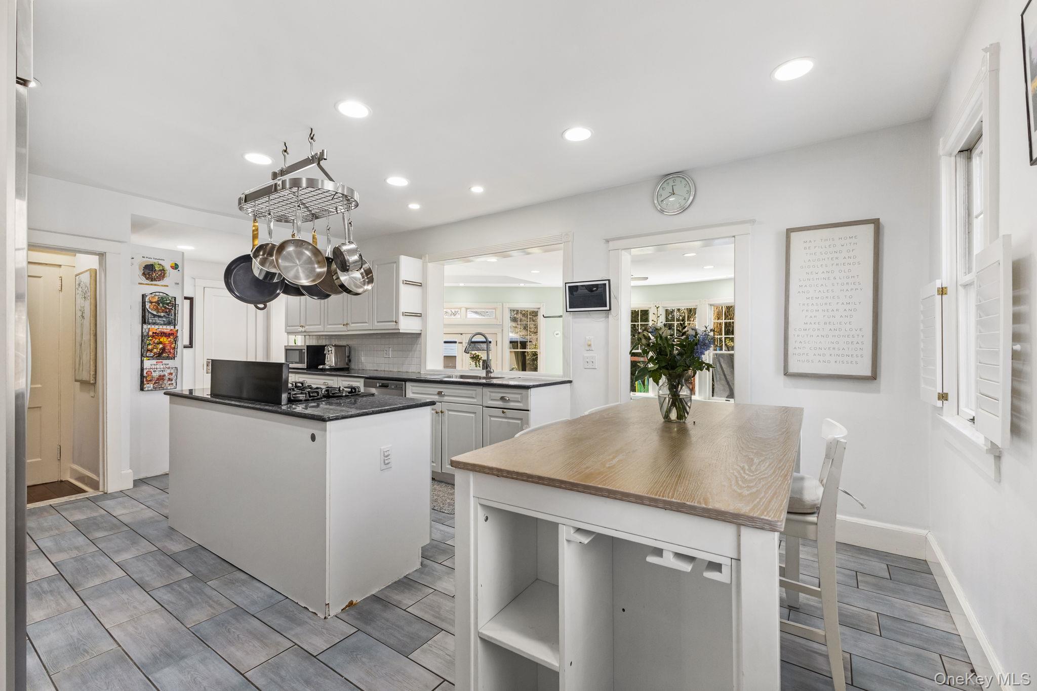 #15 photo, 467 Highbrook Avenue, 纽约州 Pelham , NY 10803