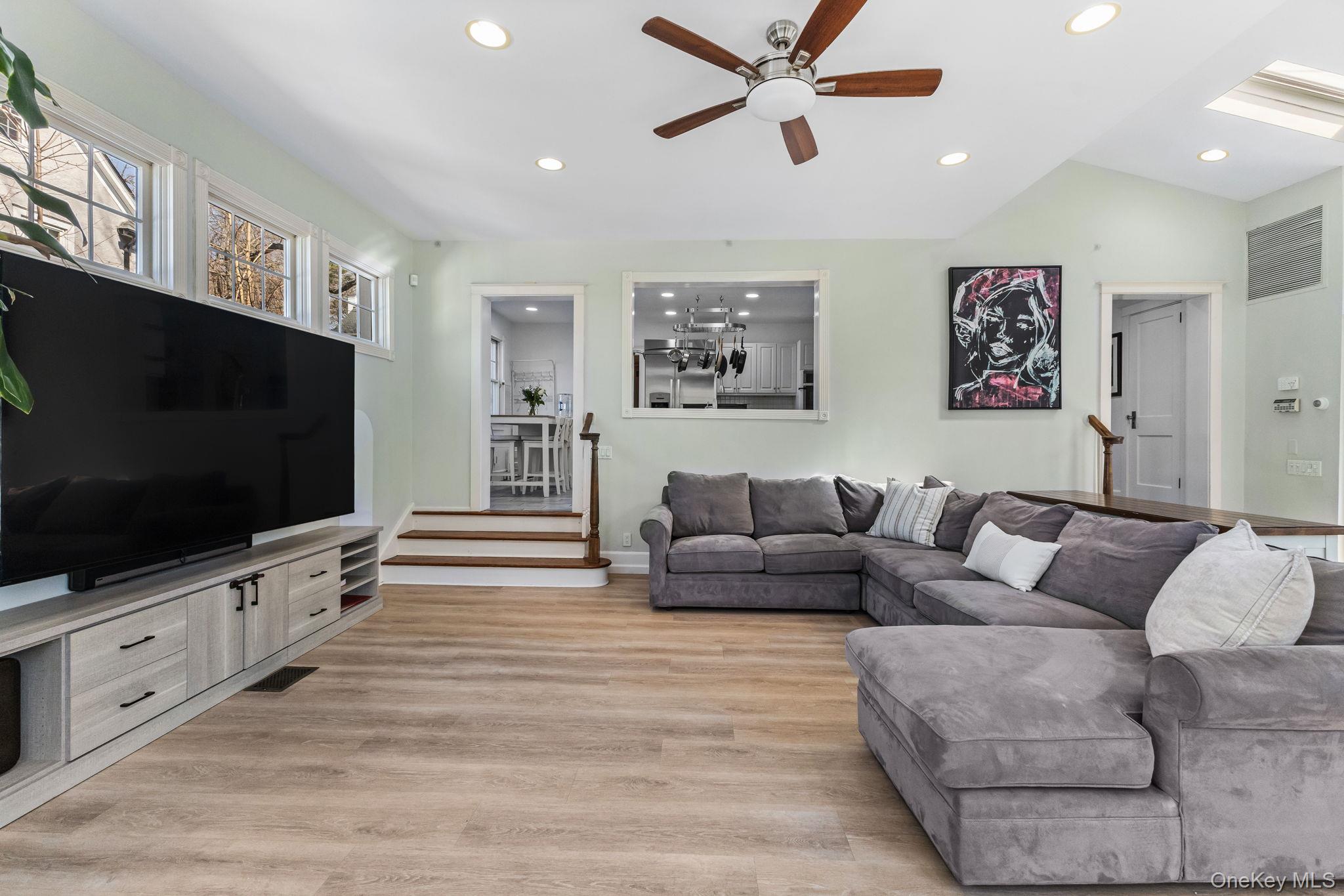 #17 photo, 467 Highbrook Avenue, 纽约州 Pelham , NY 10803