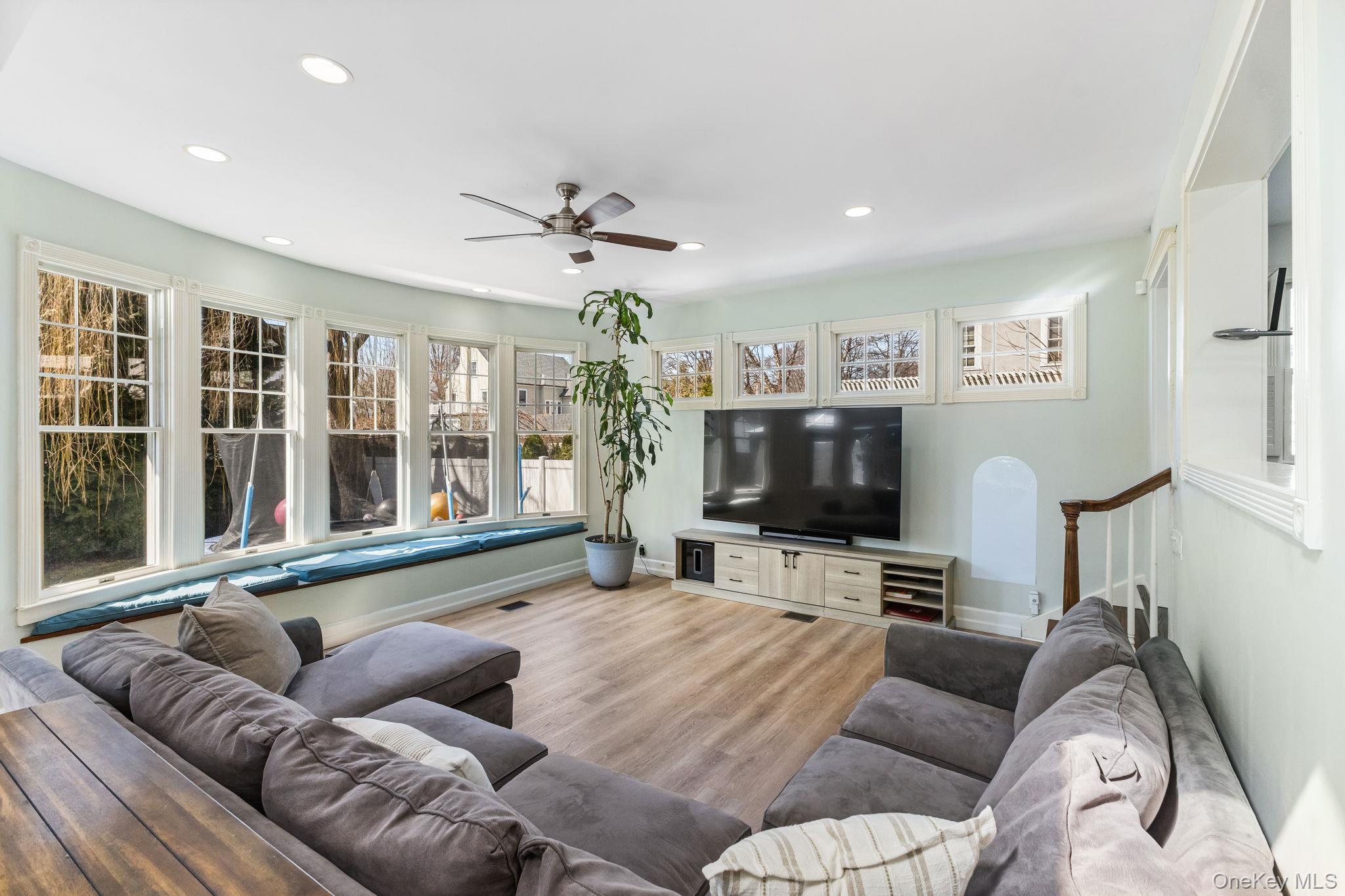 #19 photo, 467 Highbrook Avenue, 纽约州 Pelham , NY 10803