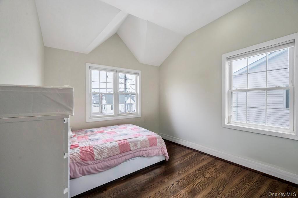 #16 photo, 25 Virginia Avenue, नासाउ काउंटी Plainview , NY 11803