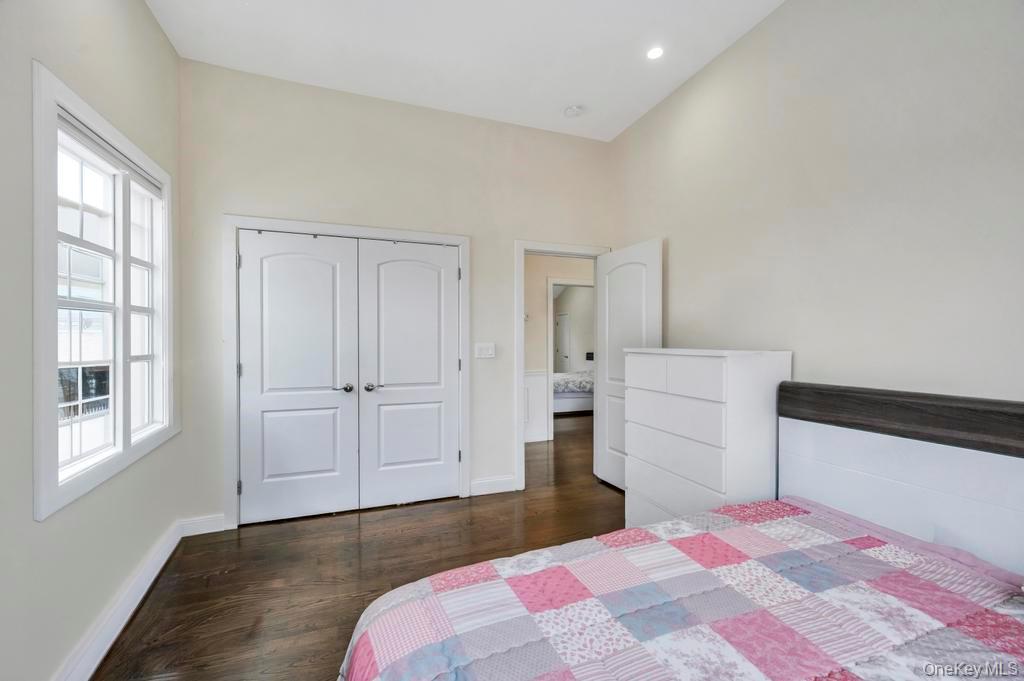 #17 photo, 25 Virginia Avenue, नासाउ काउंटी Plainview , NY 11803