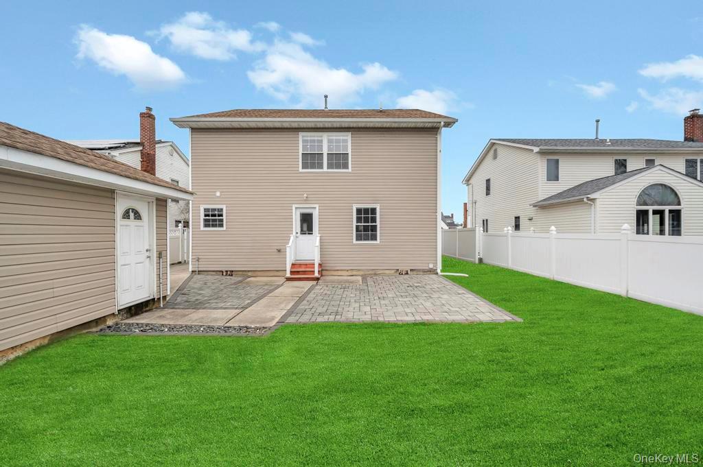 #3 photo, 25 Virginia Avenue, नासाउ काउंटी Plainview , NY 11803