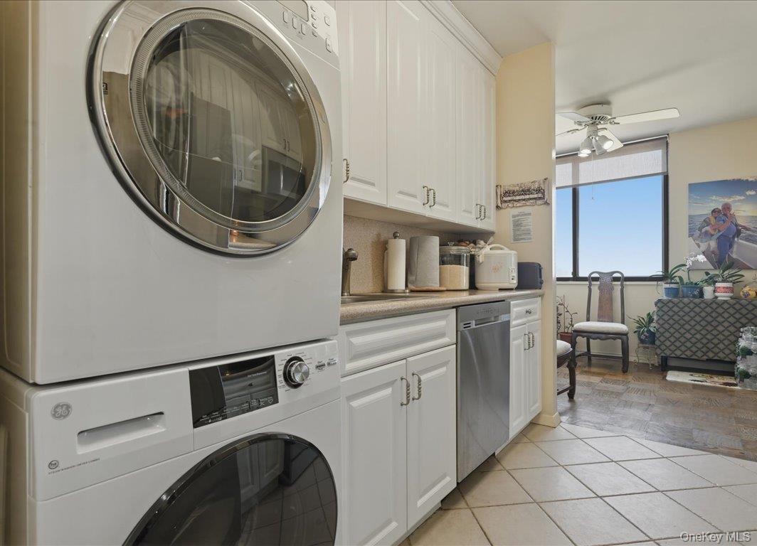 #13 photo, 26910 Grand Central Parkway, كوينز Floral Park , NY 11005