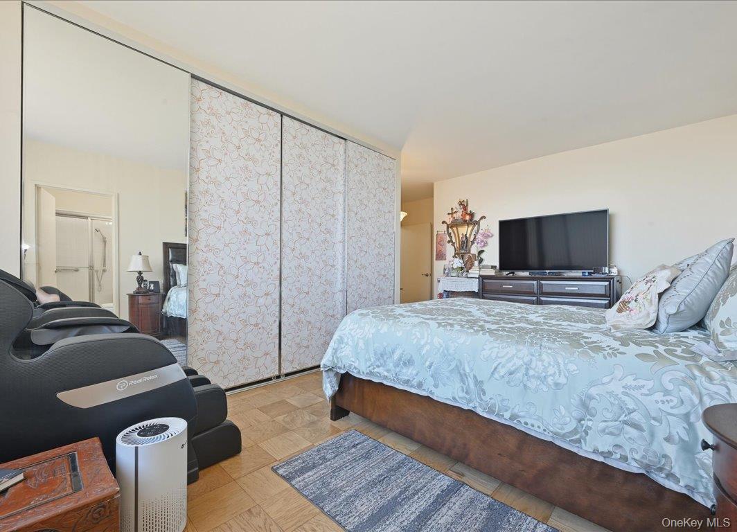 #17 photo, 26910 Grand Central Parkway, كوينز Floral Park , NY 11005