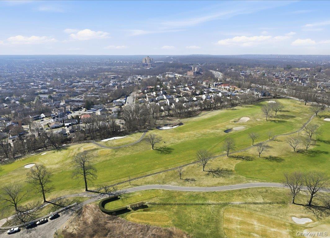 #20 photo, 26910 Grand Central Parkway, كوينز Floral Park , NY 11005