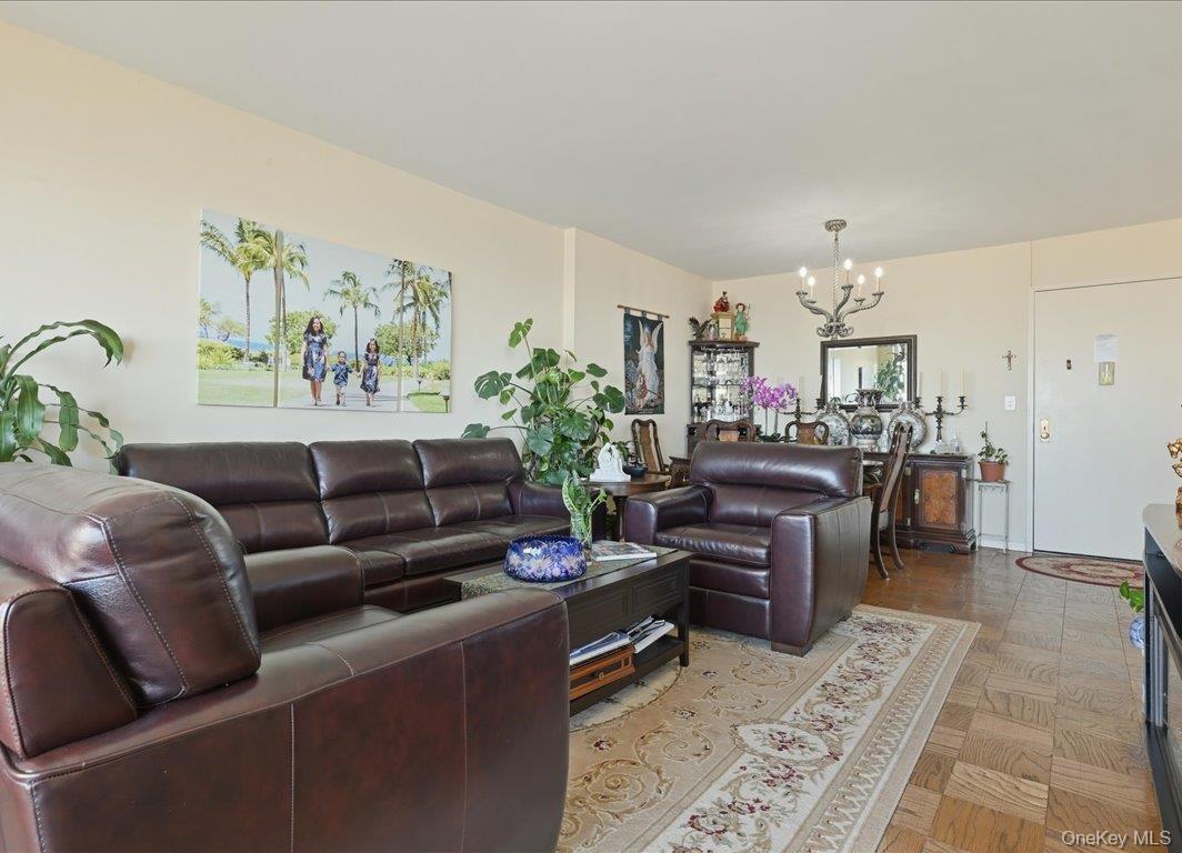 #5 photo, 26910 Grand Central Parkway, كوينز Floral Park , NY 11005