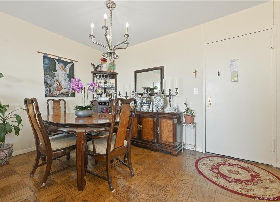 #6 photo, 26910 Grand Central Parkway, كوينز Floral Park , NY 11005