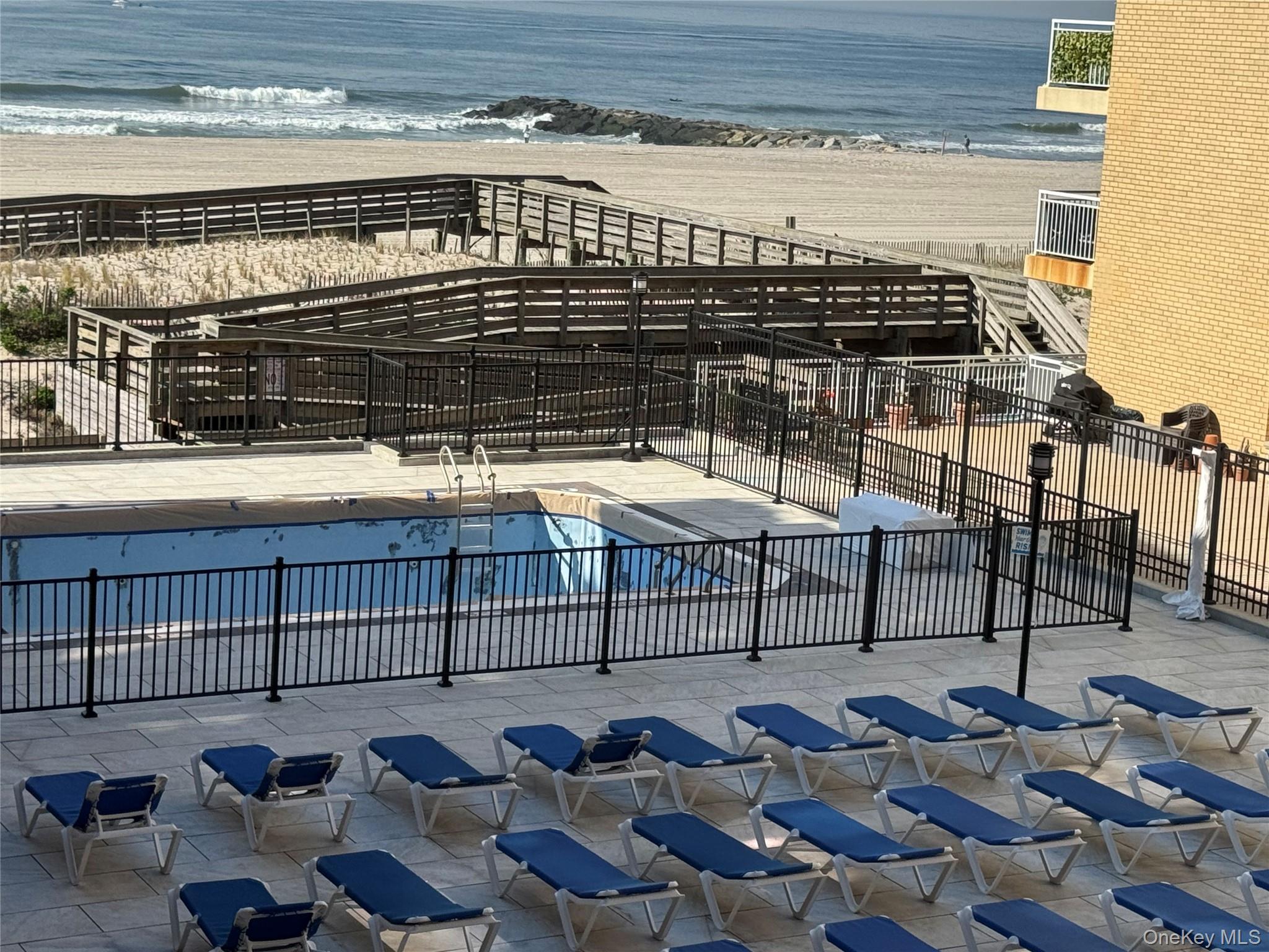 #8 photo, 750 Shore Road, מחוז נסאו Long Beach , NY 11561