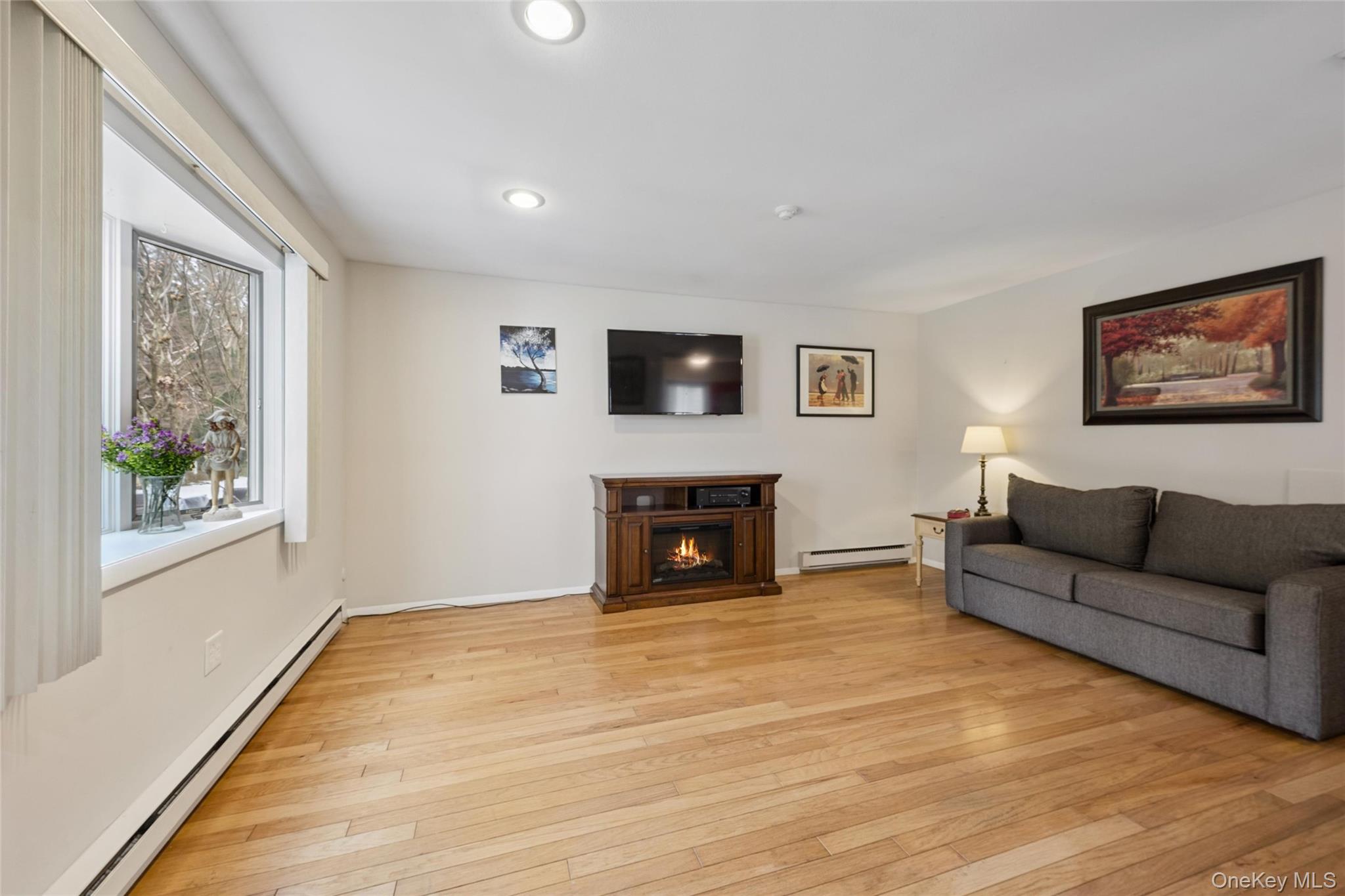 #3 photo, 25 Freemont Lane, Coram , NY 11727