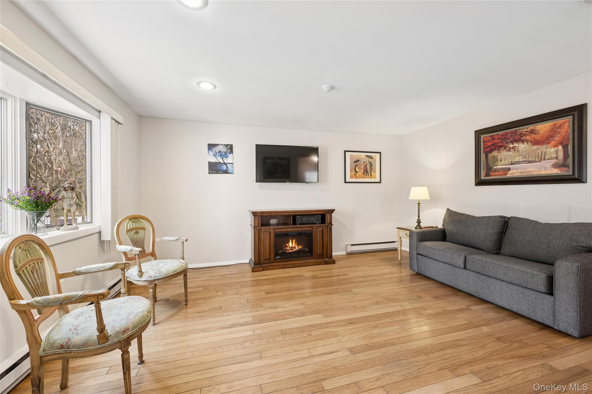 #4 photo, 25 Freemont Lane, Coram , NY 11727