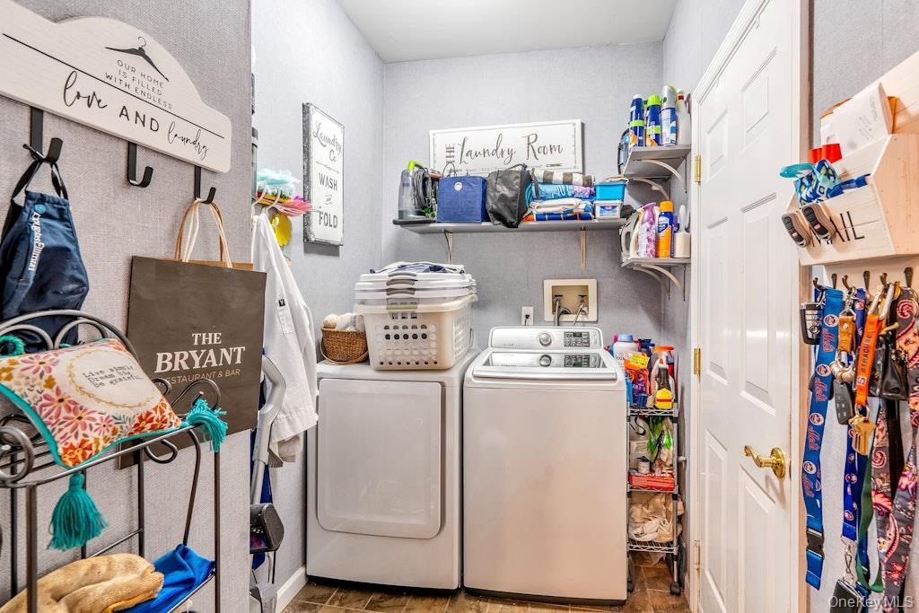 #14 photo, 128 Cinnamon Court, Melville , NY 11747