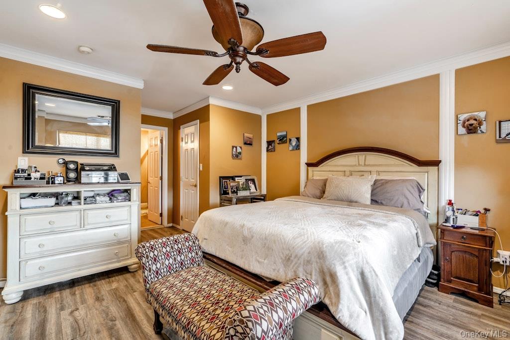 #15 photo, 128 Cinnamon Court, Melville , NY 11747