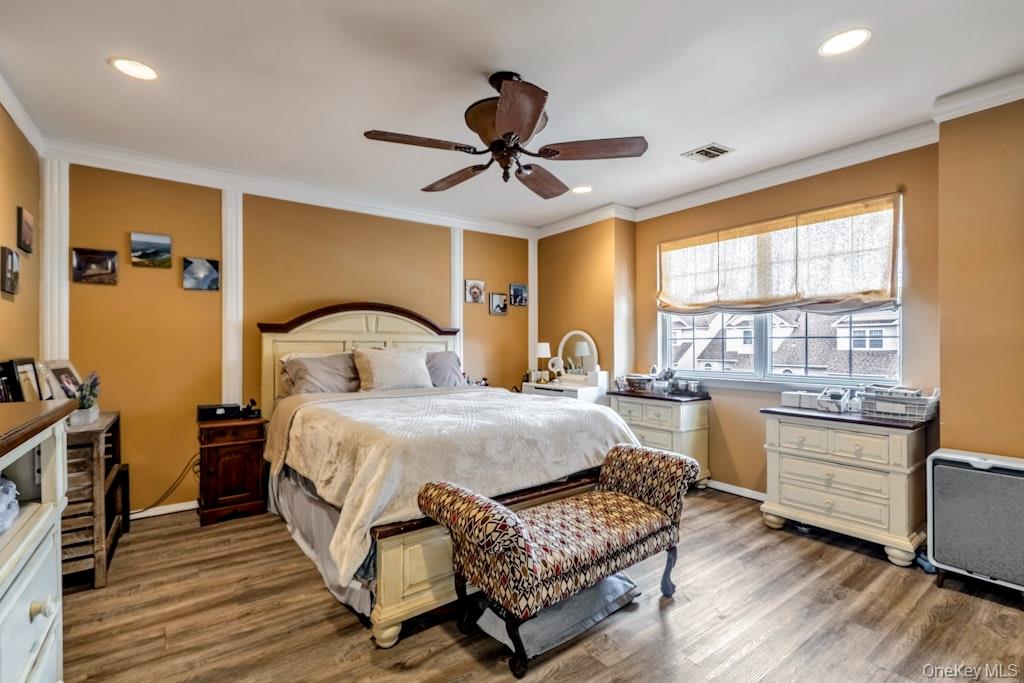 #16 photo, 128 Cinnamon Court, Melville , NY 11747