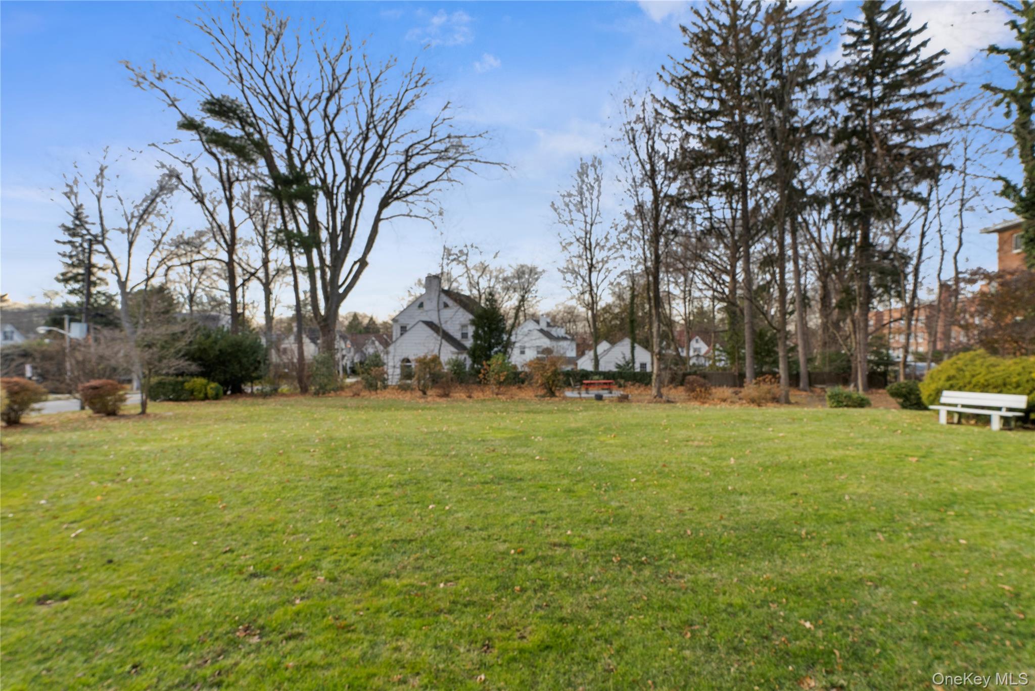 #15 photo, 37 Brompton Road, ग्रेट नेक Great Neck , NY 11021